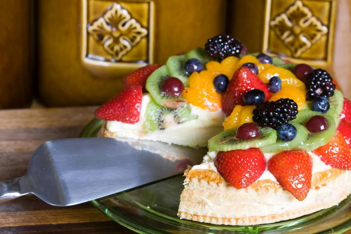 Quel gâteau servir avec une salade de fruits