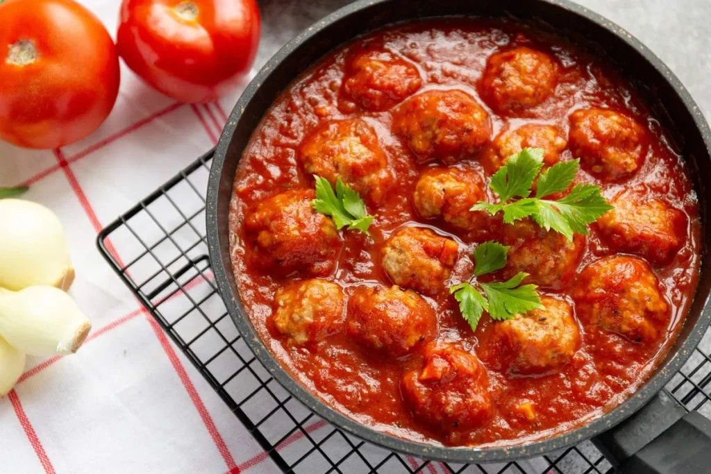 Boulettes de viande et leur accompagnement parfait