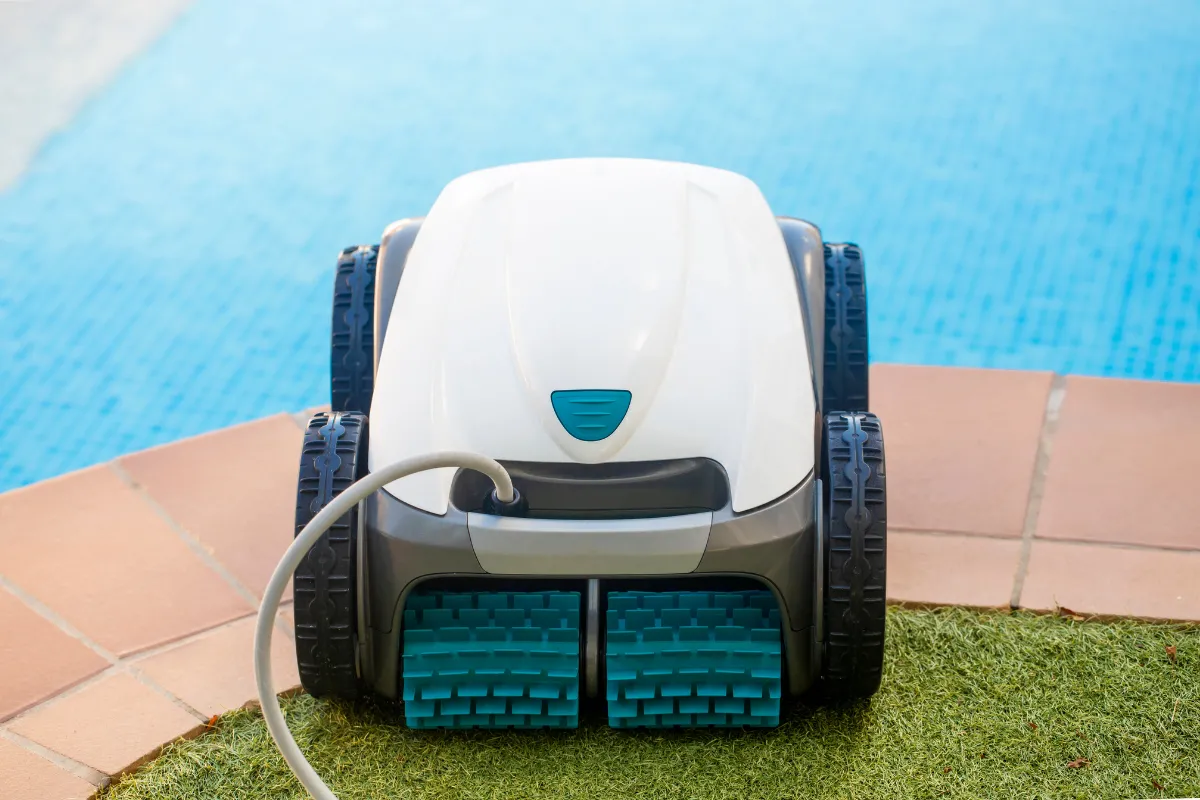 pourquoi-opter-pour-un-robot-piscine-electrique-performant